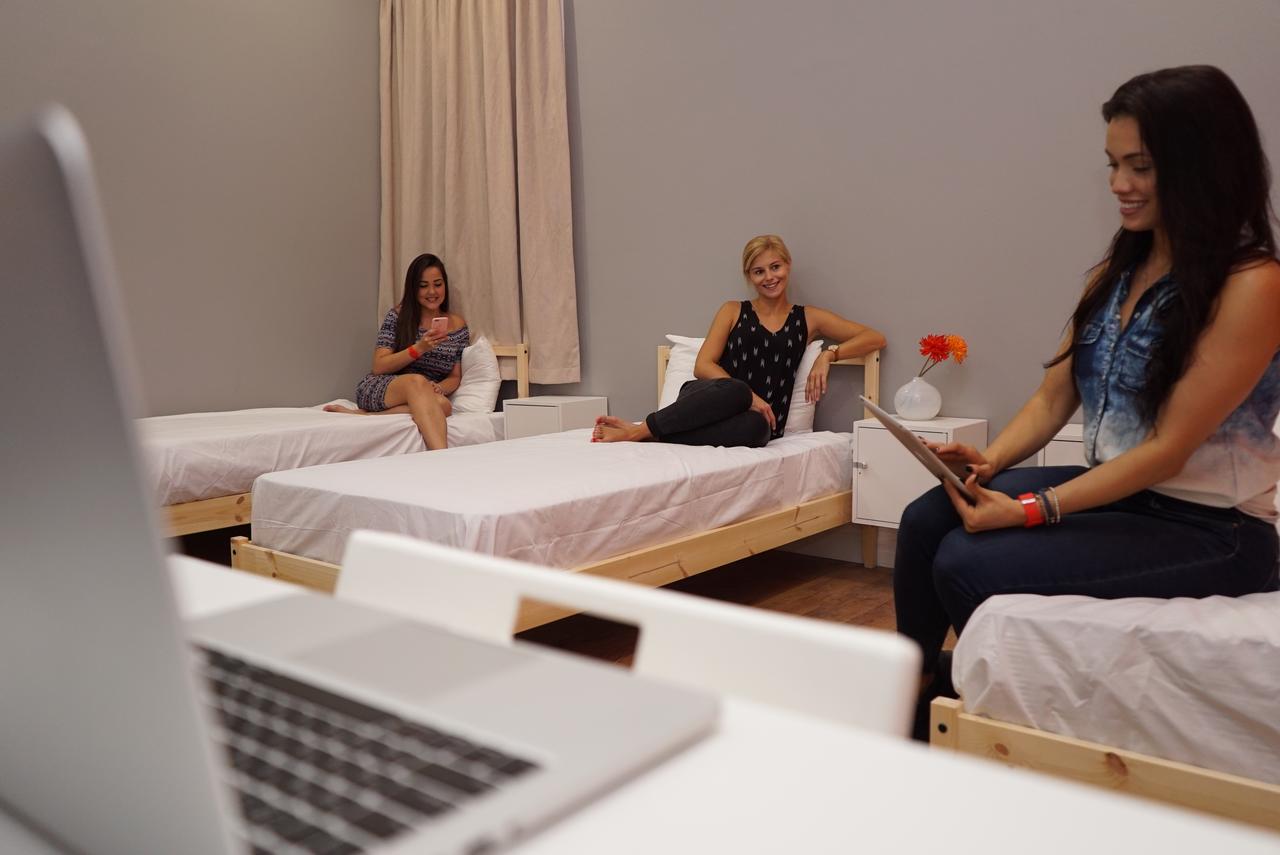 Cozzystay Accommodation เพิร์ท ภายนอก รูปภาพ